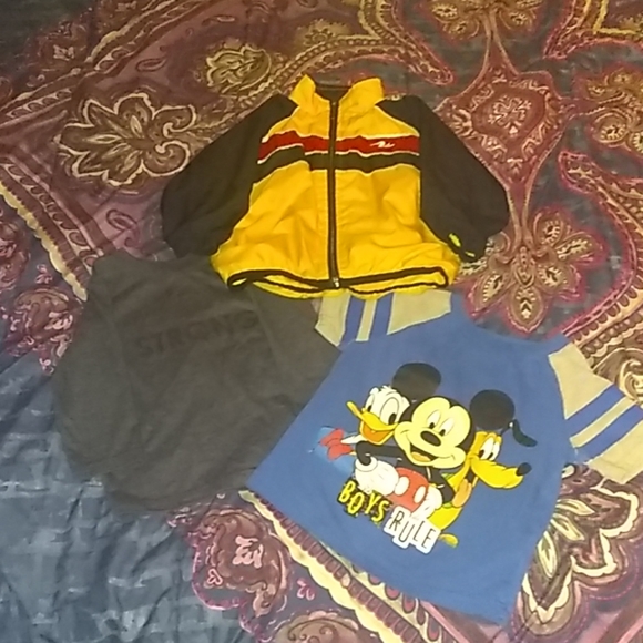 Boys clothes 18 months - Picture 4 of 8